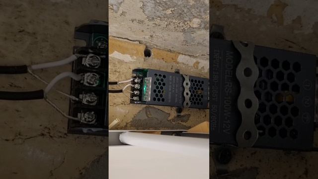 Реечный потолок со светодиодными модулями!