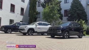 В Дагестане тяжелораненым бойцам СВО вручили с спецавтомобили