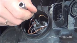 Волга Сайбер замена лампочки головного света.