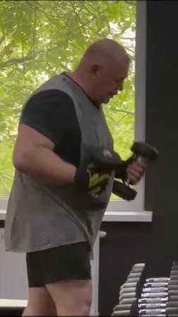 в Фитнес клубе Разминка за мной следят