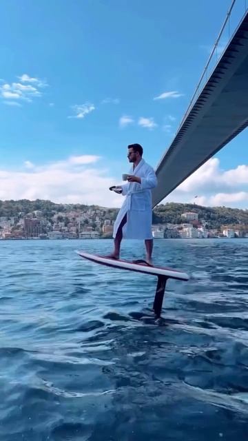 ☕️ Завтракайте необычно, наслаждаясь панорамой Босфора. 🌅 смотреть онлайн