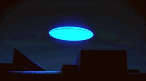 Голубая тарелка НЛО пролетала над Евпаторией в Крыму.