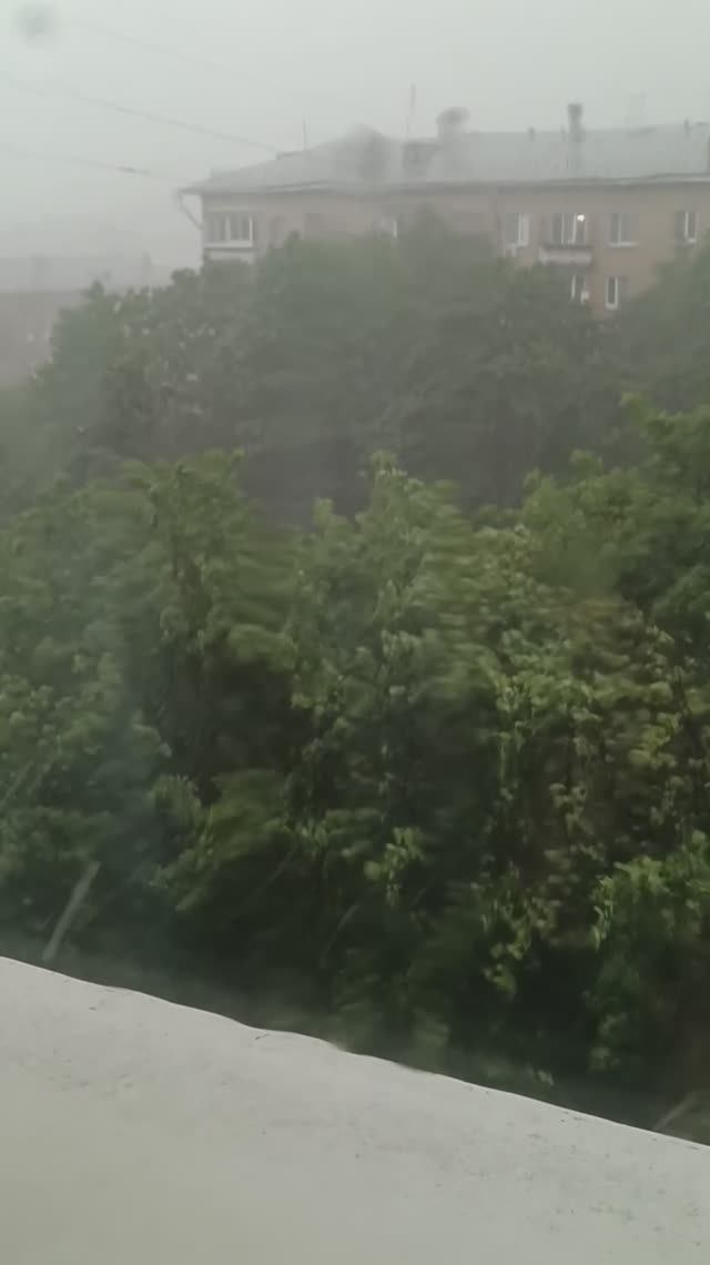 Гроза с градом. Москва 12.07.2025 (17:25).