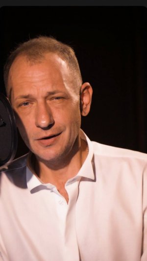 Роберт Рождественский «ЖАРА» 
Читает: ПАРС
За роялем Ксения Жиронкина