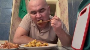 МУКБАНГ/ЖАРЕННАЯ КАРТОШЕЧКА С КОПЧЕНОЙ ГРУДИНКОЙ