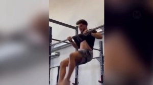 Если бы Эти Случаи в Тренажерном Зале не Сняли на Камеру Никто бы не Поверил.
#Развлекательно
#Спорт