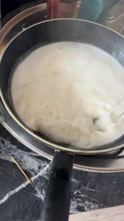 Как быстро очистить сковородку от нагара?