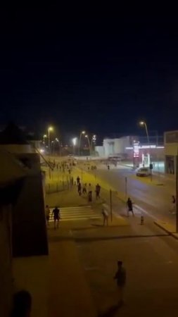 В испанском городе Торре-Пачеко вспыхнули массовые столкновения между местными жителями и...👇