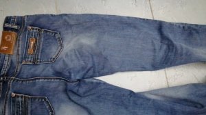 Как правильно стирать джинсы вручную?