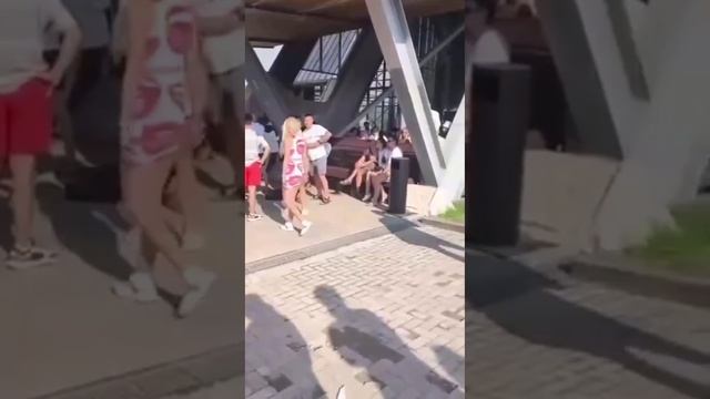 В Сочи устроили акцию: билет на канатную дорогу всего за 100 рублей, но тут же начался треш
