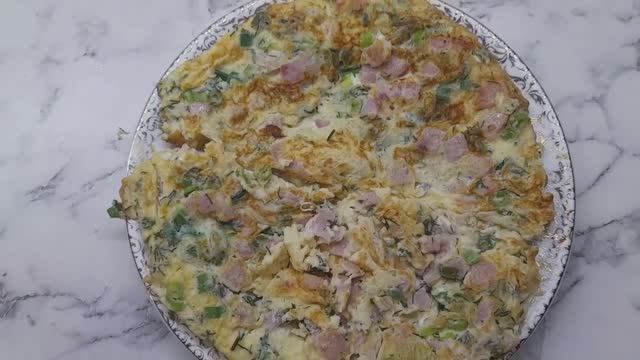 Омлет с ветчиной. Быстрый и вкусный завтрак.