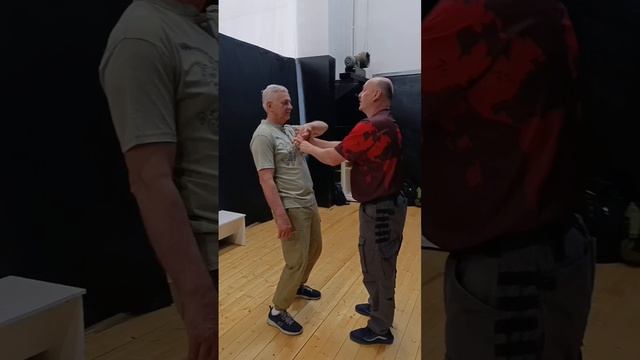 Угнетение некоторых реакций тела для достижения результата.