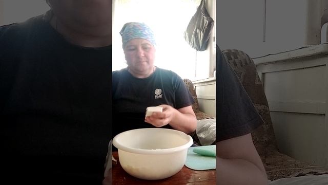 пирог с яйцами и зелёным луком