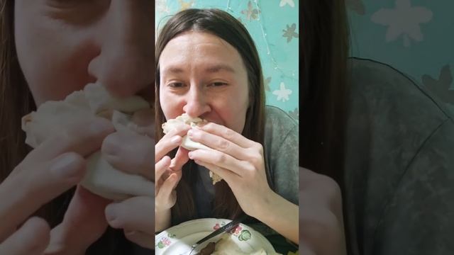 Мне все лень, Мама меня закормила #мамаидочь#лерахаас#мама#еда#tiktok