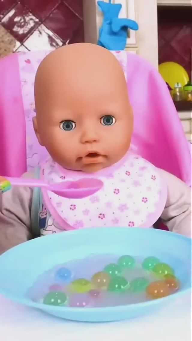 🍿 Время кормления куколки Беби Аннабелл. Дети играют с кухонными игрушками. #Видеобеби смотреть онлайн