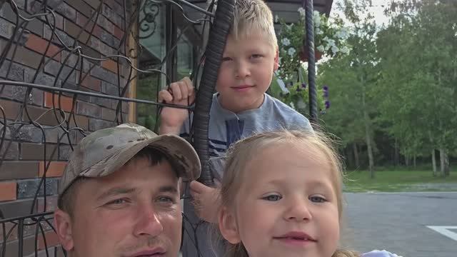 Дела Семейные. Первое утро в лесу у ЧЕРНИЧНИКОВ! Рыбалка и хозяйство