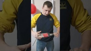 как забить гвоздь в бутылку!