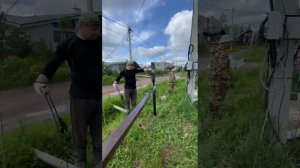 Установка свай для забора
