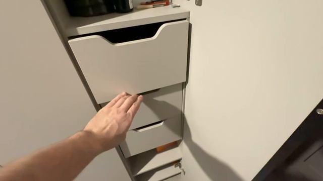 Прихожая с мягким пуфиком