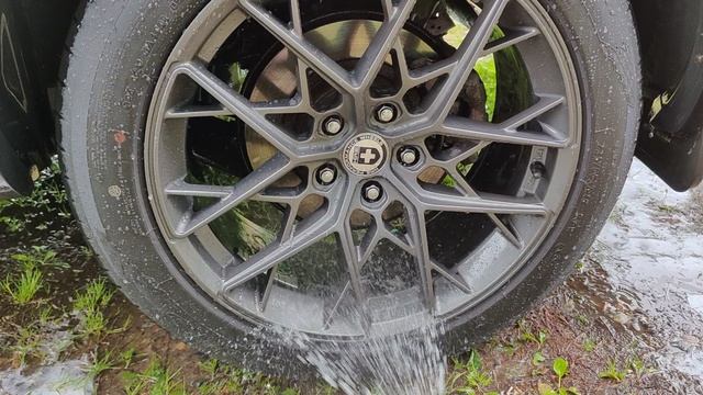 Керамика FIREBALL NANO COAT v.2 и чернитель резины CarPro DarkSide