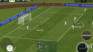 играю в FIFA первый матч
