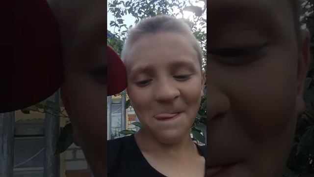 стрим кто рассмешит🍄