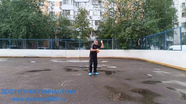 Разминка с мячами для фитнеса на верёвке (4)