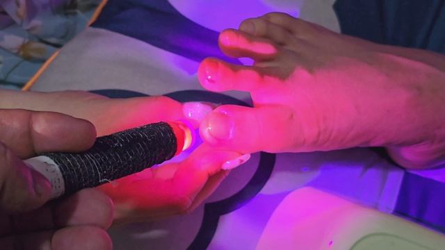 Моя будущая девушка сделала педикюр, и я наблюдал за всем процессом смотреть онлайн