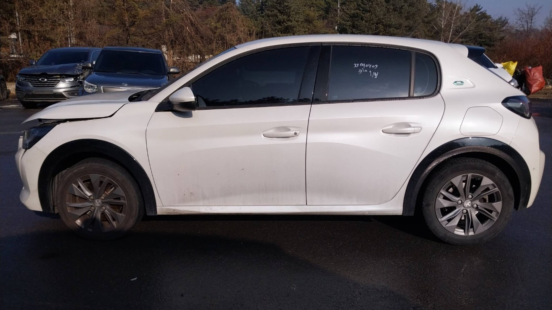 Peugeot 208 E смотреть онлайн