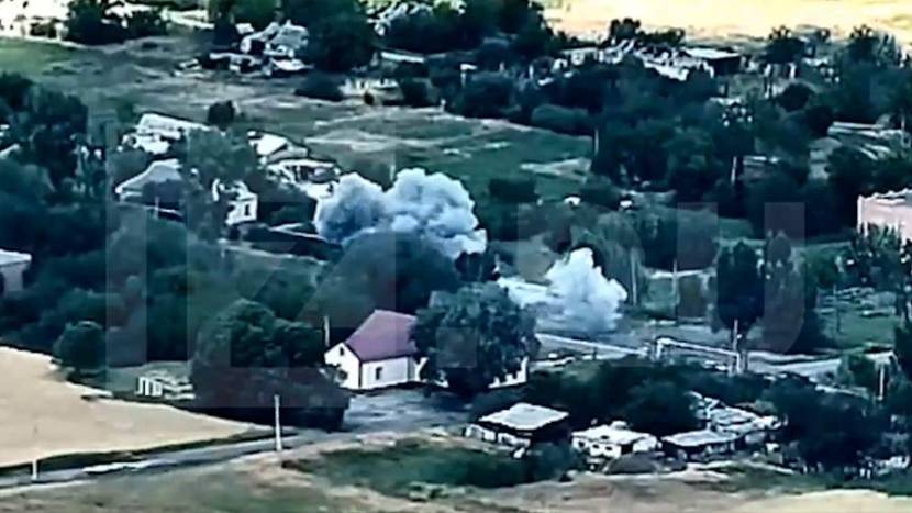 Военнослужащие группировки «Восток» показали кадры штурма в зоне СВО