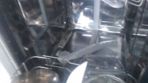 Как включить и запустить посудомоечную машину