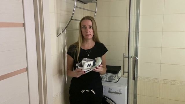 Как стирать замшевые кроссовки и другую обувь в стиральной машине? смотреть онлайн