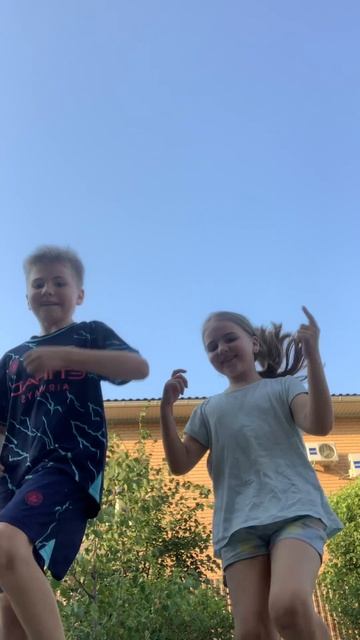 Танцы смотреть онлайн