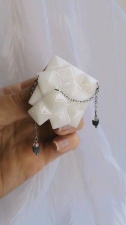 Серьги либо брошь "Белый шоколад" из фотополимерной смолы с гематитом.
