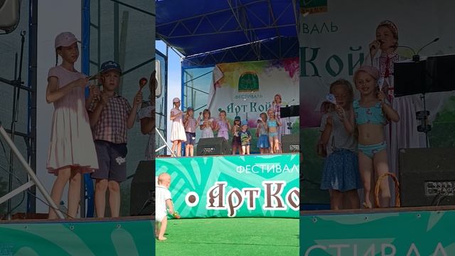 Юлия Славянская, Денис Антипов и дети