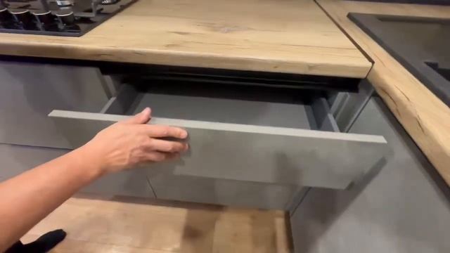 Изготовили очередную кухню