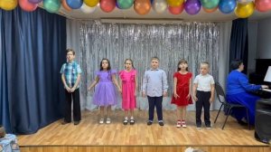 "Мир похож на цветной луг", Исполняет: Ансамбль "Созвучие"