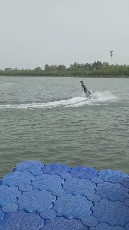 Катание на джетсерфе (водные развлечения)