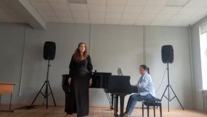 То было раннею весной, Под дугой колокольчик поет