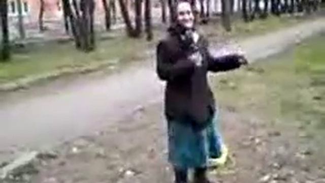 Бабуля танцует
