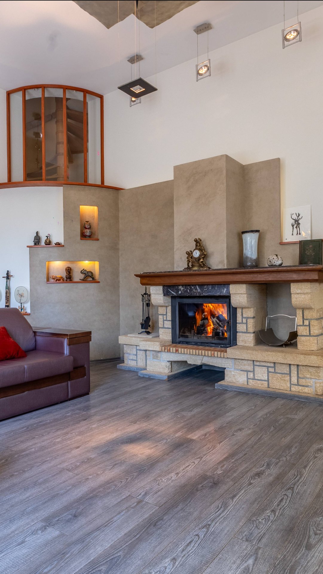 Срочная продажа дома с собственным выходом к озеру в самом сердце Петергофа! смотреть онлайн