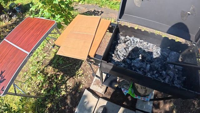 Первичный обжиг нашего нового гриль мангала. Подготовка к приготовлению шашлыка