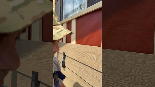 😦😎 В этом небольшом видео, мы показываем монтаж фиброцеметного сайдинга ~ Сайдвуд