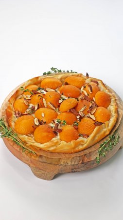 Пирог с абрикосами