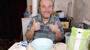 ужин. добавил отруби в кефир с творогом. мукбанг. обжор. еда на камеру. диета. шизофрения.