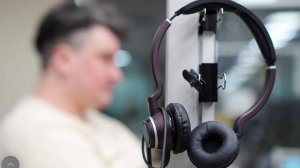 Врач сообщила о негативных последствиях круглосуточного использования наушников