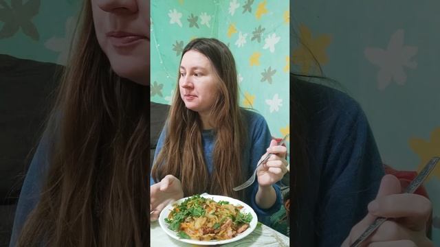 С Мамой о важном#мамаидочь#лерахаас#еда#shorts