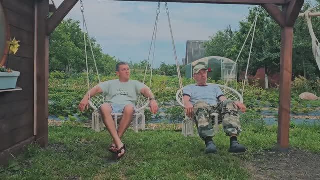 Печки-Лавочки. Всё успели_ съездить на хутор, пополнить хозяйство, и даже закатать огурцы по-фински.