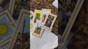 КРИЗИС ? Сожалеет ли он? Что планирует делать? Как вам вести себя ?