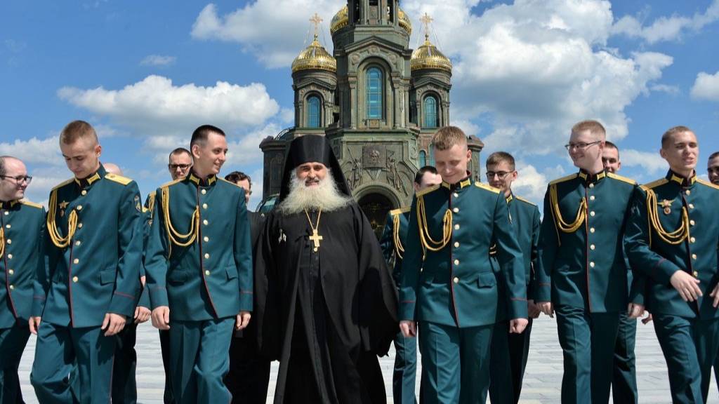 Документальный фильм «Жизнь в служении Богу и людям» смотреть онлайн